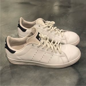 Adidas Stan Smiths - white / navy. Men’s 7.5, Women’s 8.5/9.
